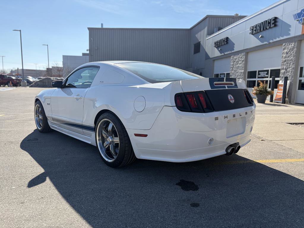Used 2011 Ford Mustang GT Premium image 7