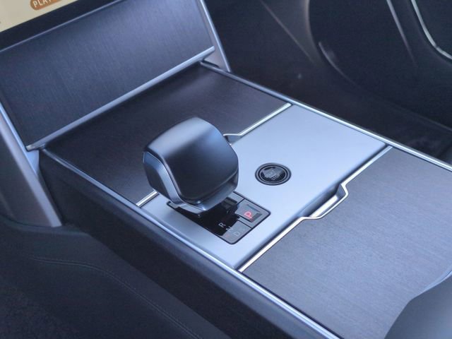 New 2026 Land Rover Range Rover SV AWD/4WD image 9
