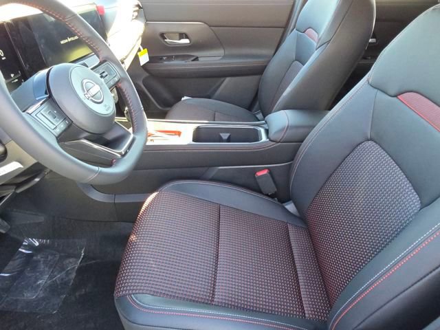 New 2026 Nissan Kicks SR w/ Cold Weather Package image 29