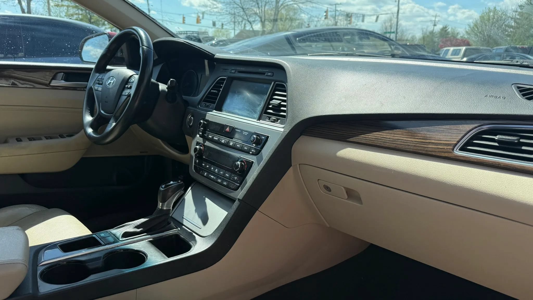 Used 2017 Hyundai Sonata Limited w/ Tech Package 03 FWD image 12