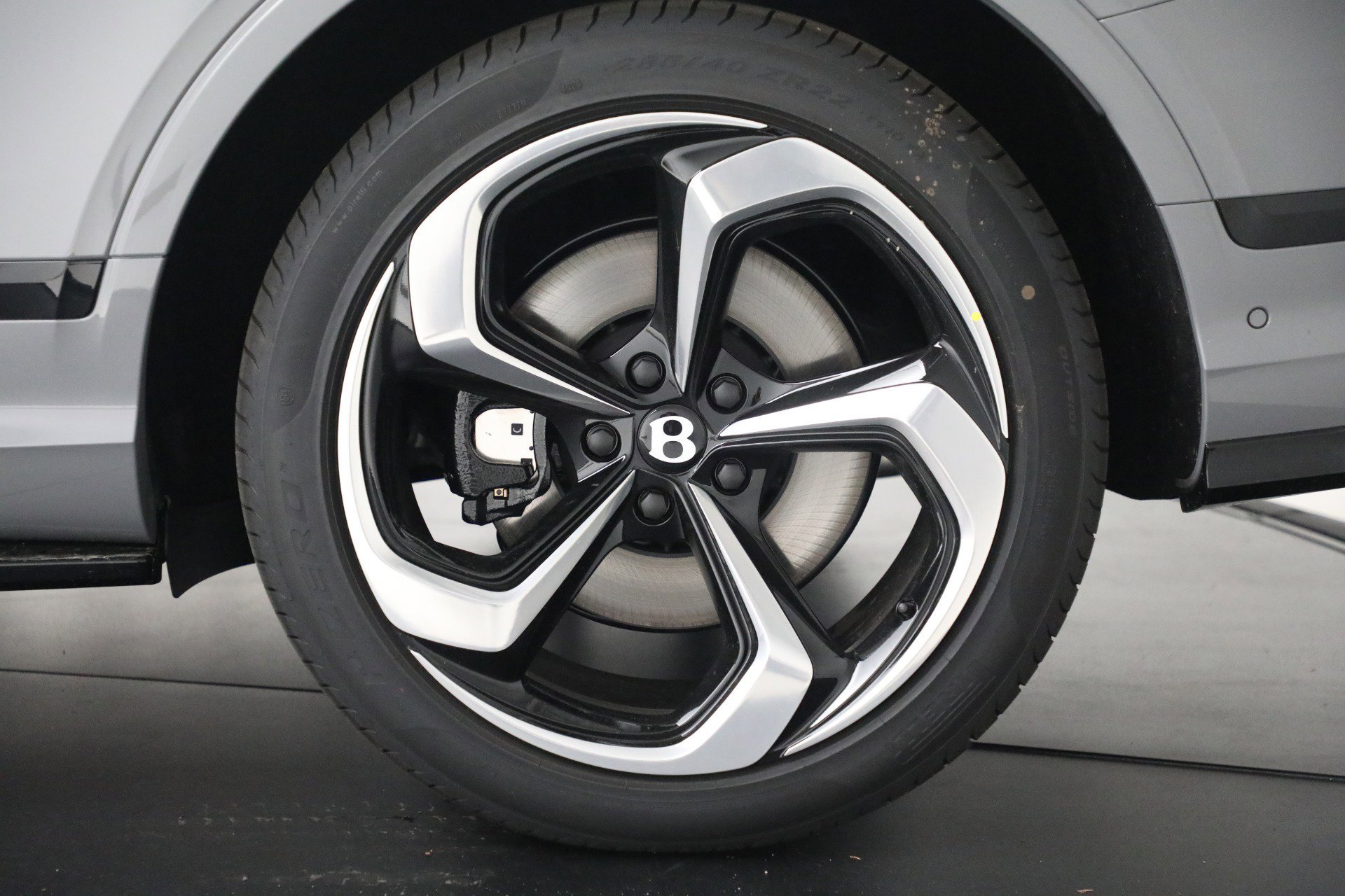 New 2024 Bentley Bentayga image 14