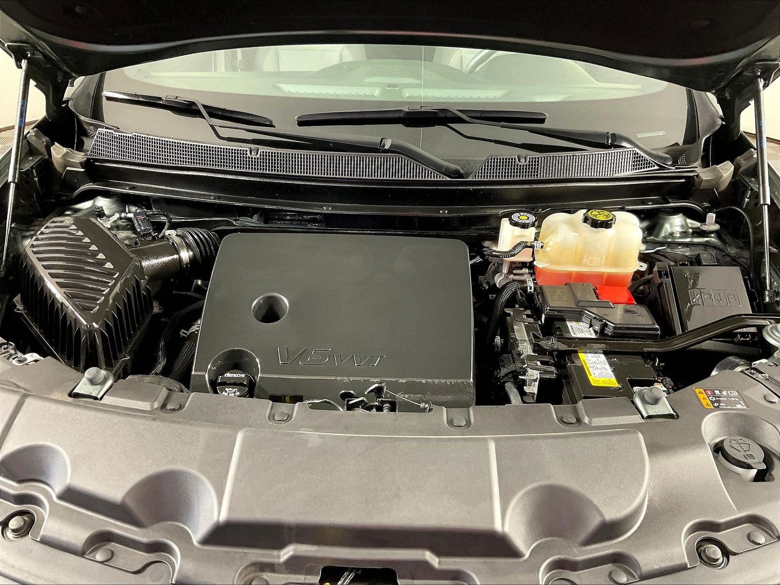 Used 2023 Chevrolet Traverse LT FWD image 30