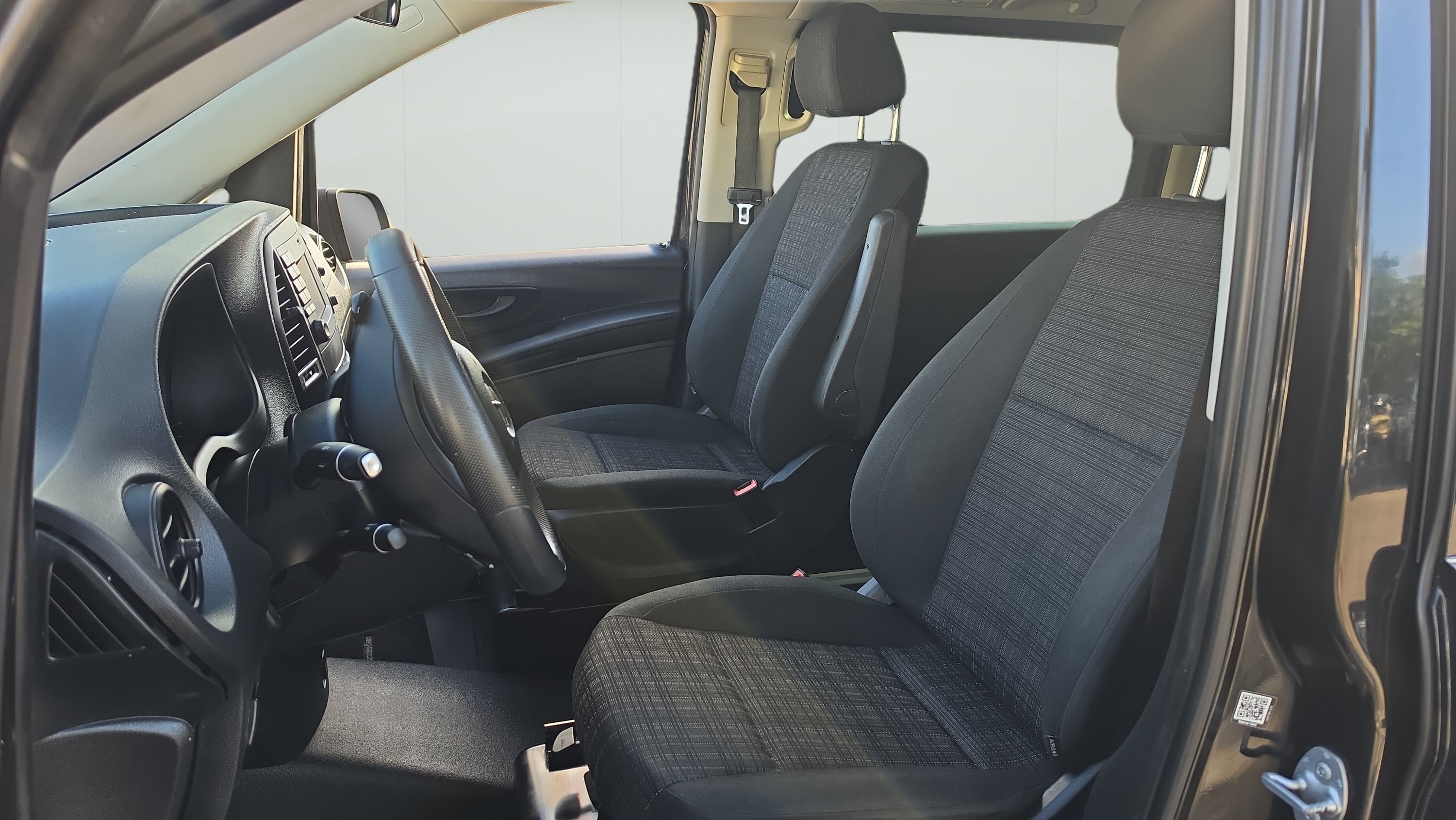 Used 2019 Mercedes-Benz Metris Passenger image 9