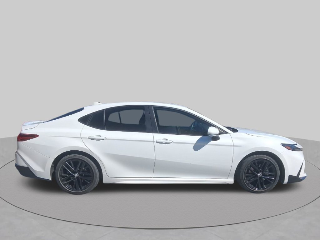 Used 2025 Toyota Camry SE w/ Convenience Package FWD image 4