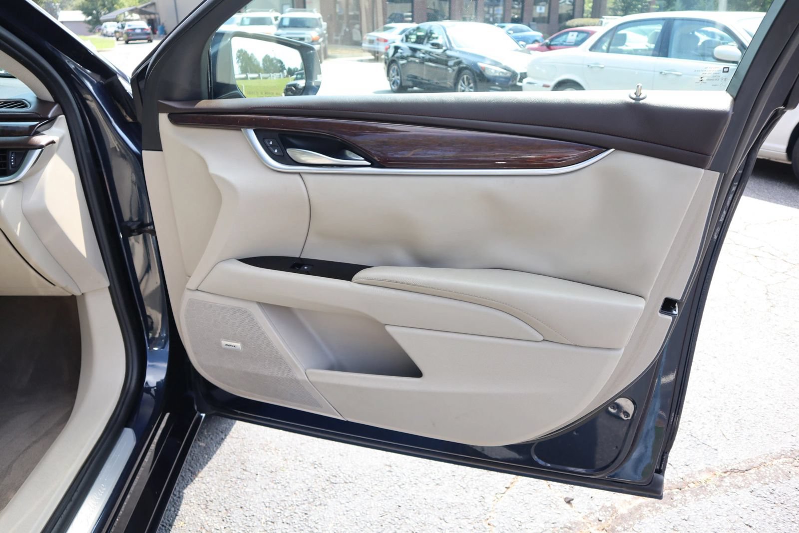 Used 2013 Cadillac XTS Luxury FWD image 14