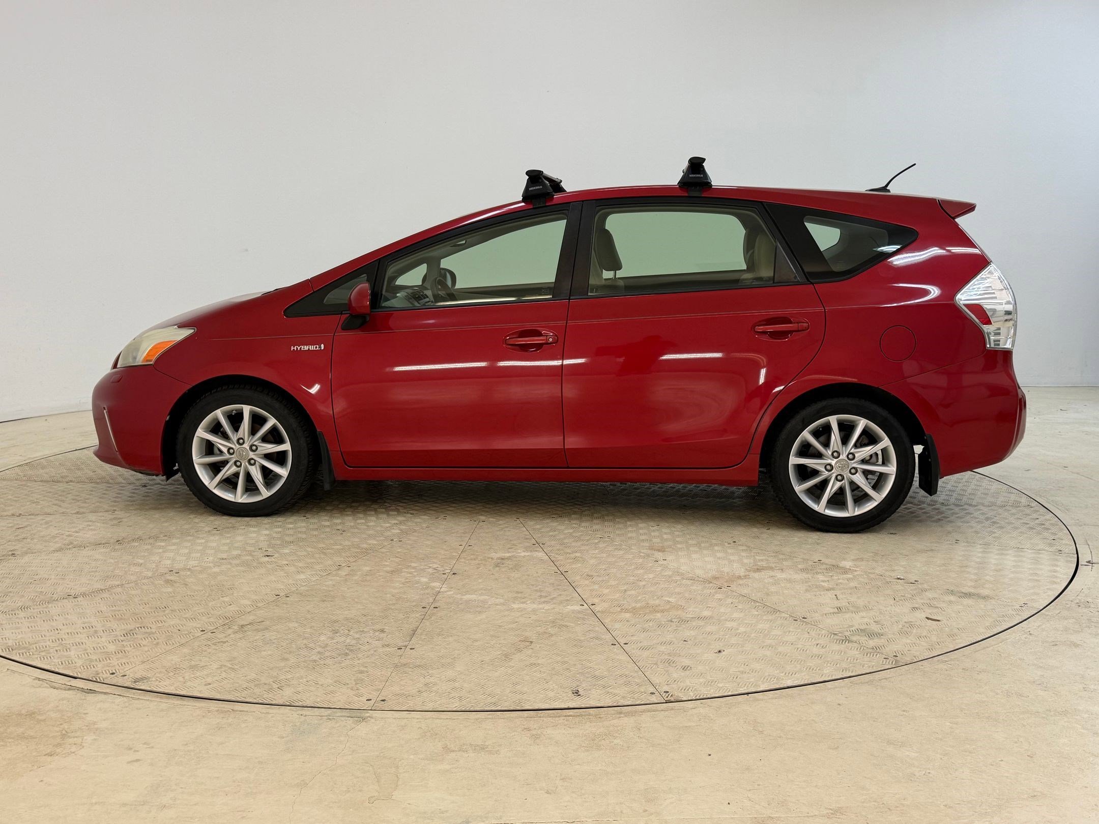 Used 2012 Toyota Prius V Five image 2
