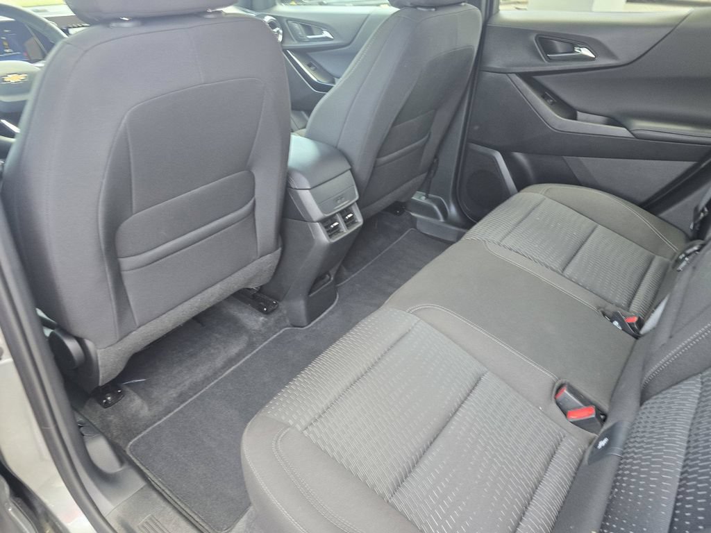 Used 2026 Chevrolet Equinox LT FWD image 12