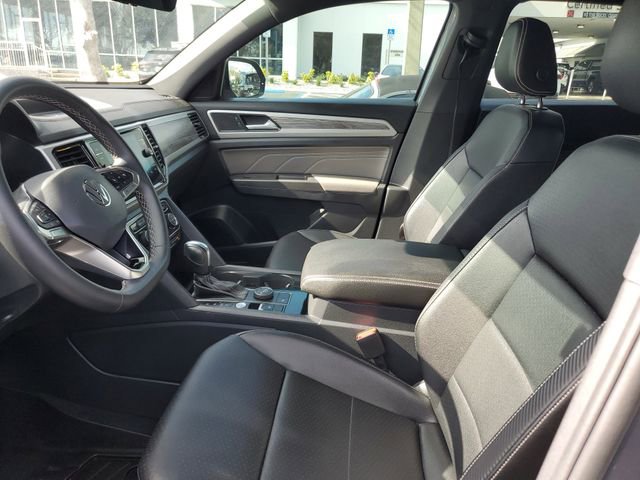 Used 2022 Volkswagen Atlas Cross Sport SE image 19