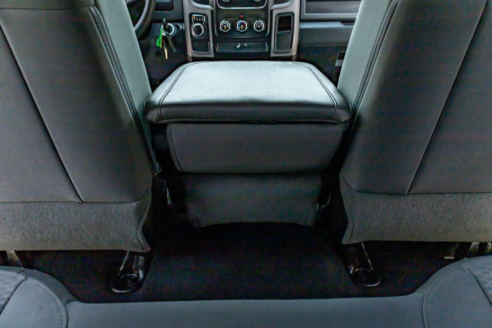 Used 2017 RAM 1500 Express RWD image 29