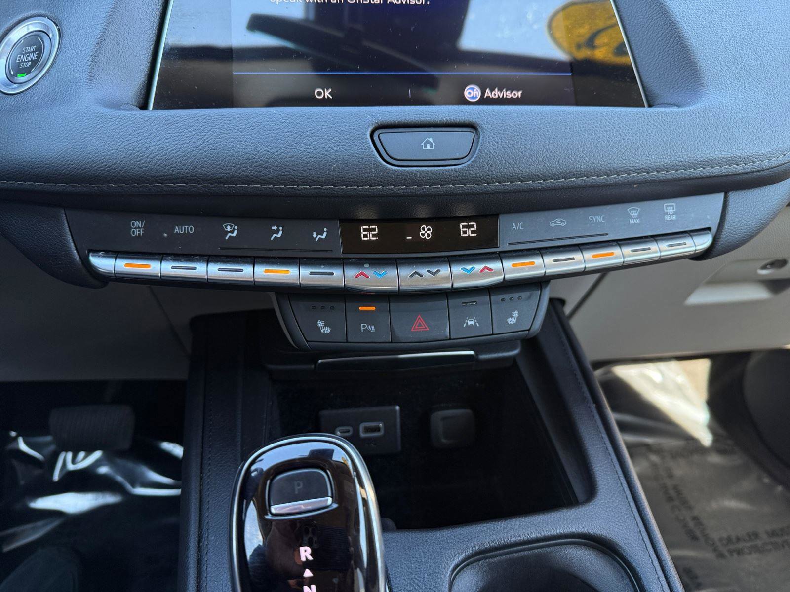 Used 2022 Cadillac XT4 Luxury w/ Cold Weather Package image 32