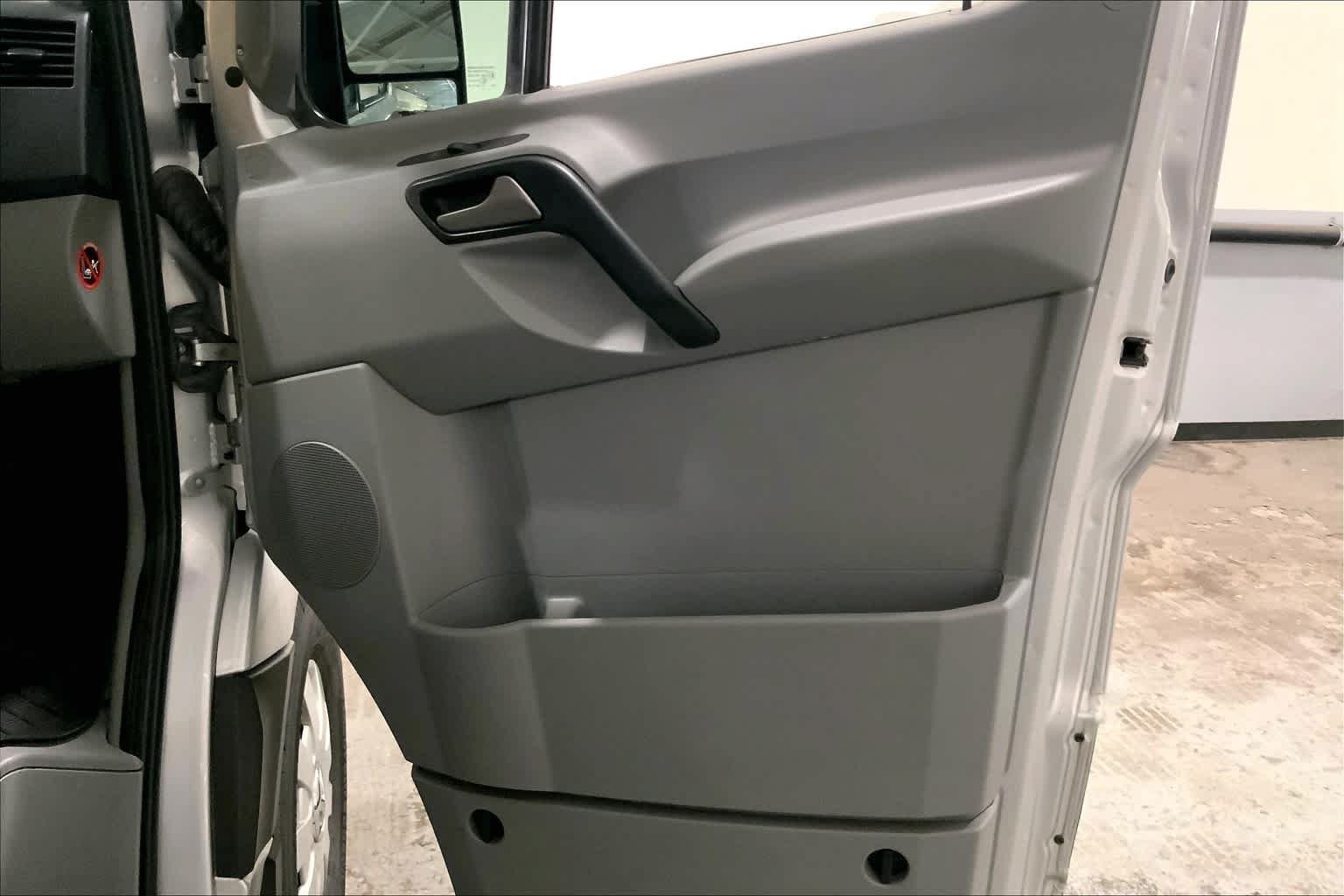 Used 2017 Mercedes-Benz Sprinter 2500 image 27