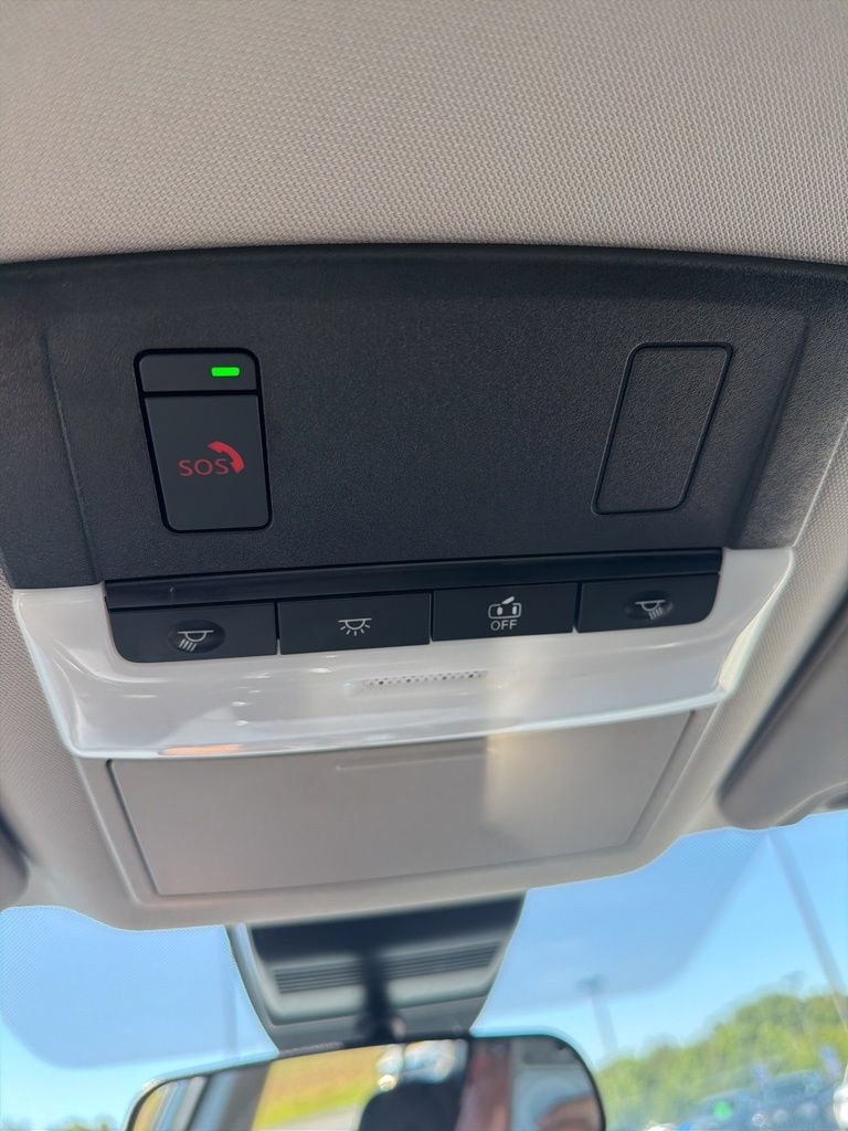 Used 2025 Nissan Altima 2.5 SV FWD image 16