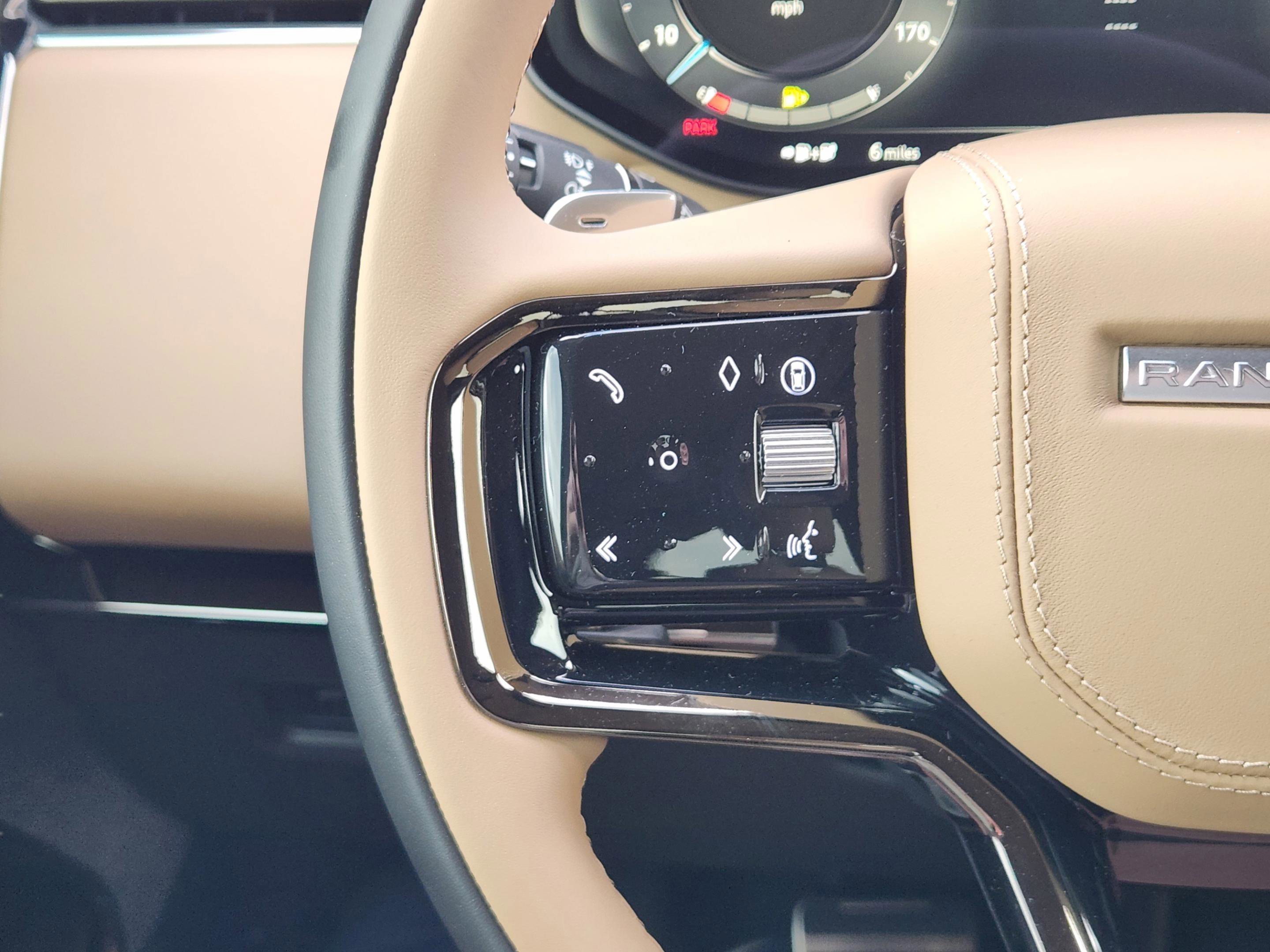 New 2026 Land Rover Range Rover Sport Dynamic SE image 24