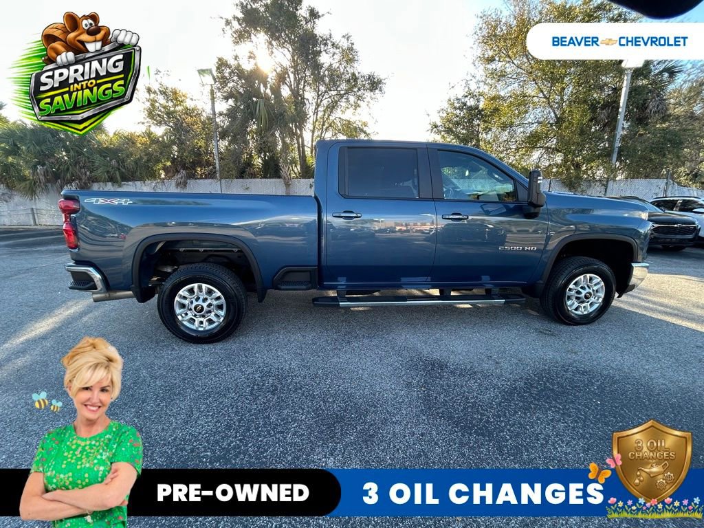Used 2025 Chevrolet Silverado 2500 LT w/ Convenience Package AWD/4WD image 8