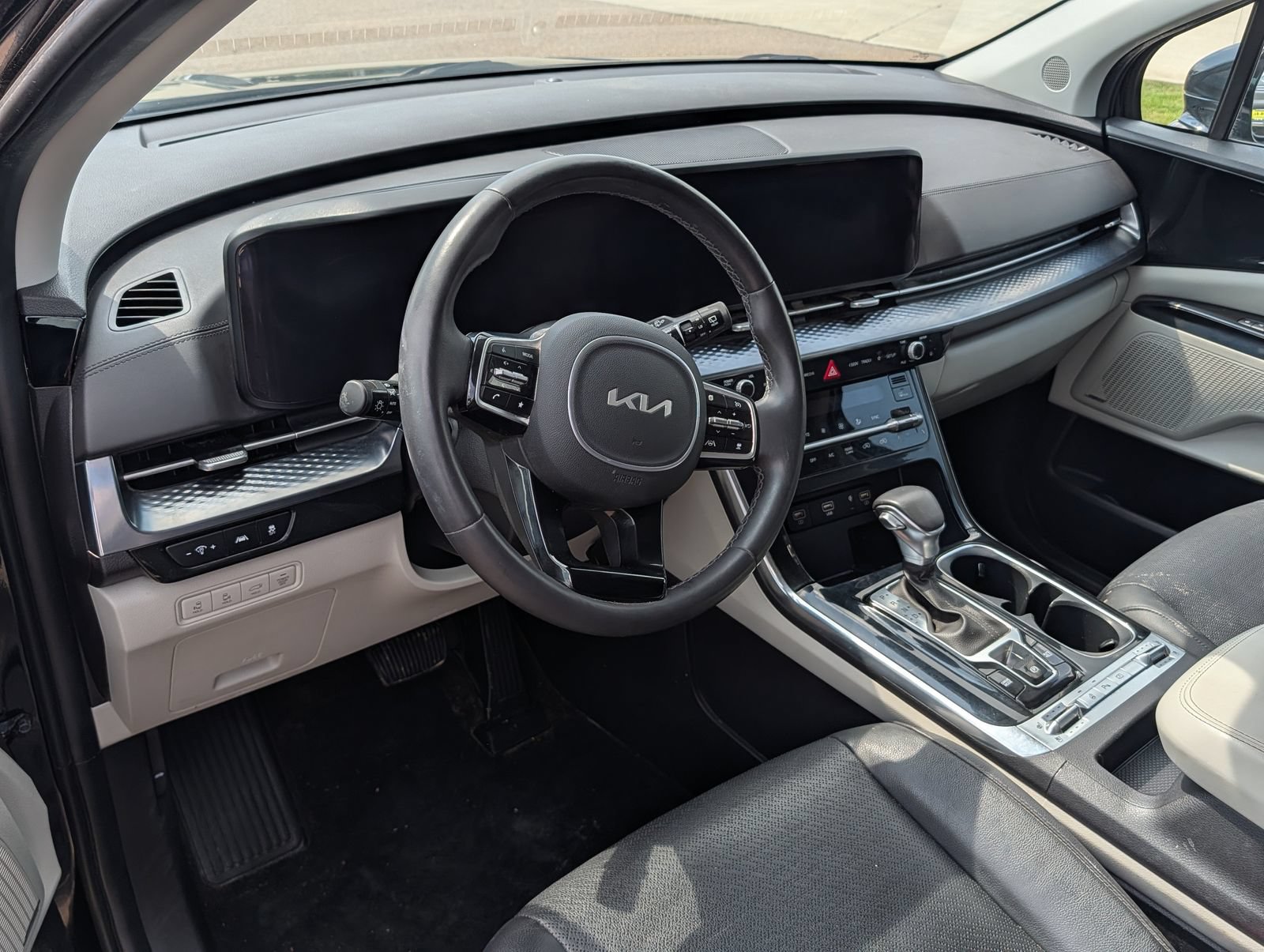 Used 2024 Kia Carnival SX Prestige FWD image 13