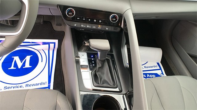 Used 2022 Hyundai Elantra SEL w/ Convenience Package image 16