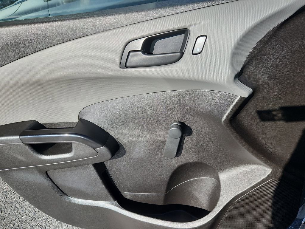 Used 2020 Chevrolet Sonic LT image 8