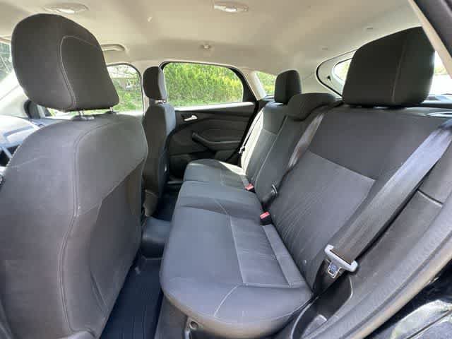 Used 2018 Ford Focus SE FWD image 16