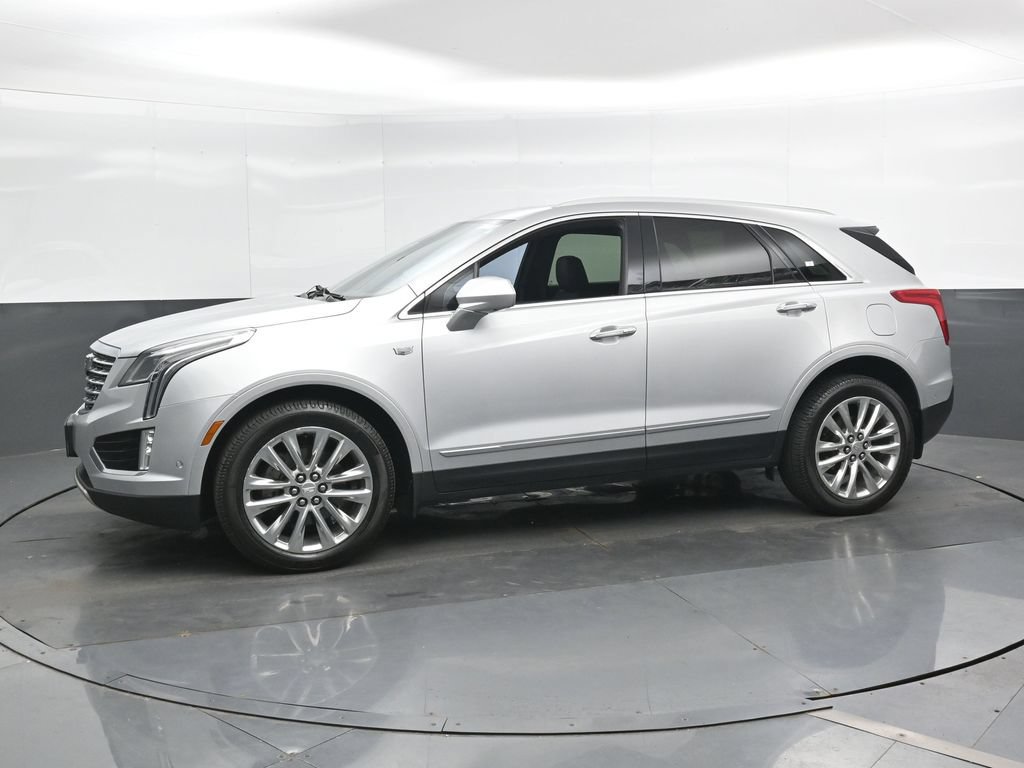 Used 2017 Cadillac XT5 Platinum w/ Driver Assist Package AWD/4WD image 9