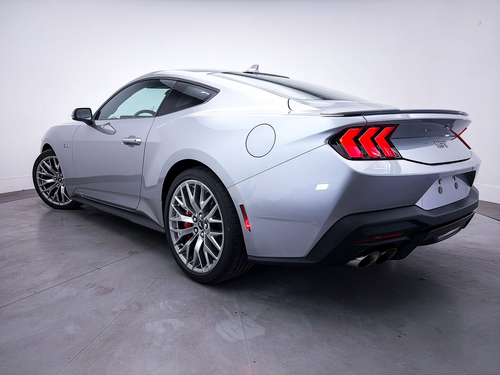 Used 2024 Ford Mustang GT Premium image 2