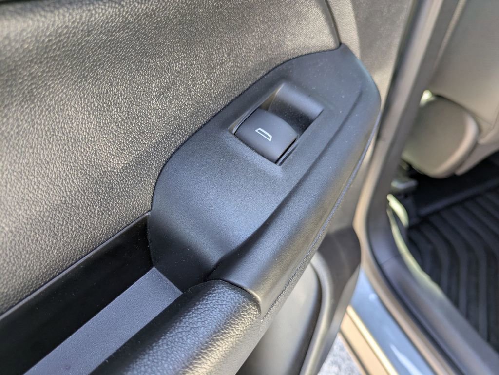 Used 2023 Chevrolet TrailBlazer RS w/ Convenience Package image 29