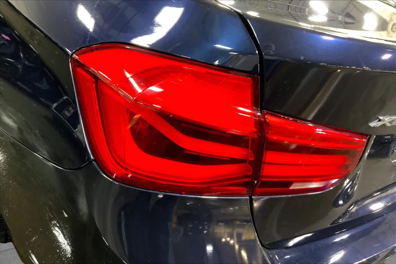 Used 2016 BMW 320i xDrive Sedan AWD/4WD image 29