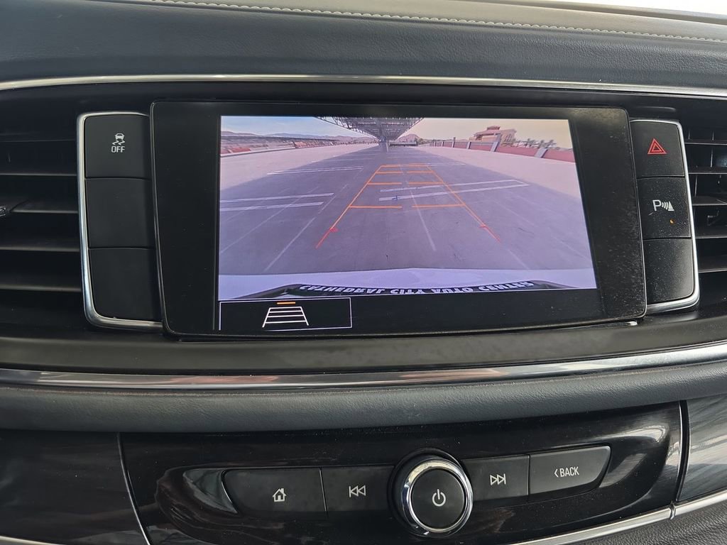 Used 2020 Buick Enclave Essence FWD image 15