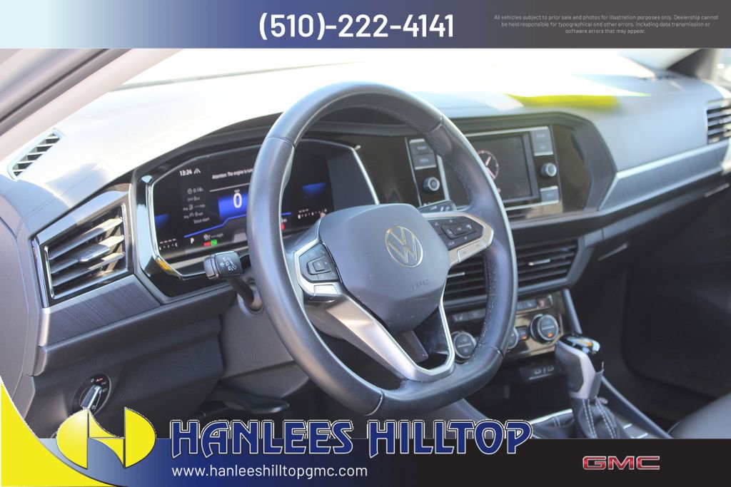 Used 2023 Volkswagen Jetta SE FWD image 11