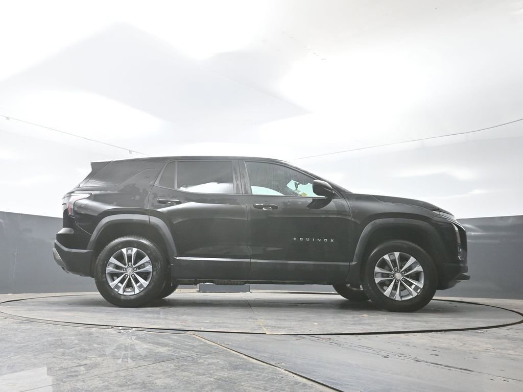 Used 2025 Chevrolet Equinox LT FWD image 25