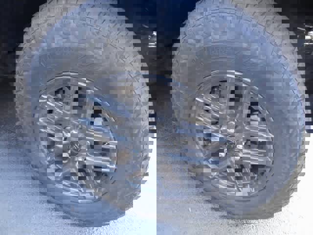 Used 2024 Jeep Wrangler Sport S image 21