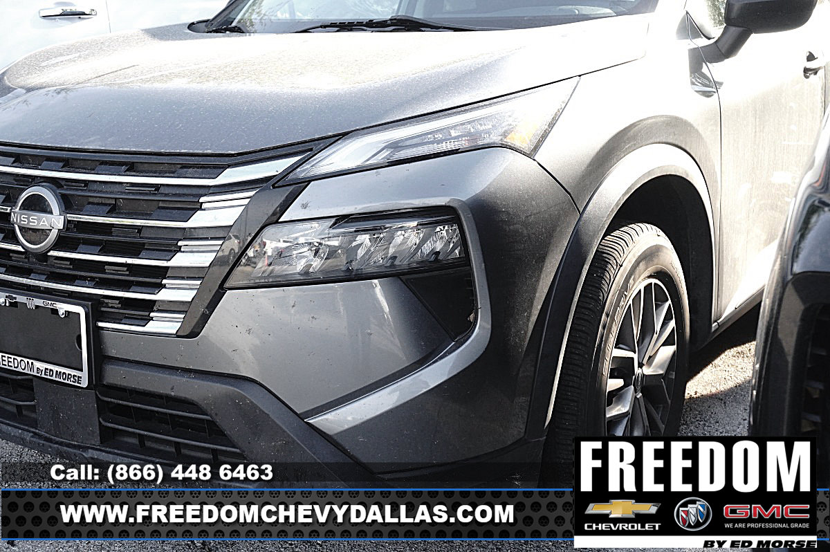 Used 2024 Nissan Rogue S AWD/4WD image 6