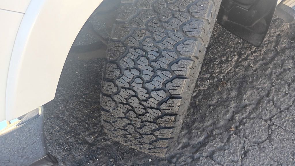 Used 2019 RAM 1500 Laramie image 9