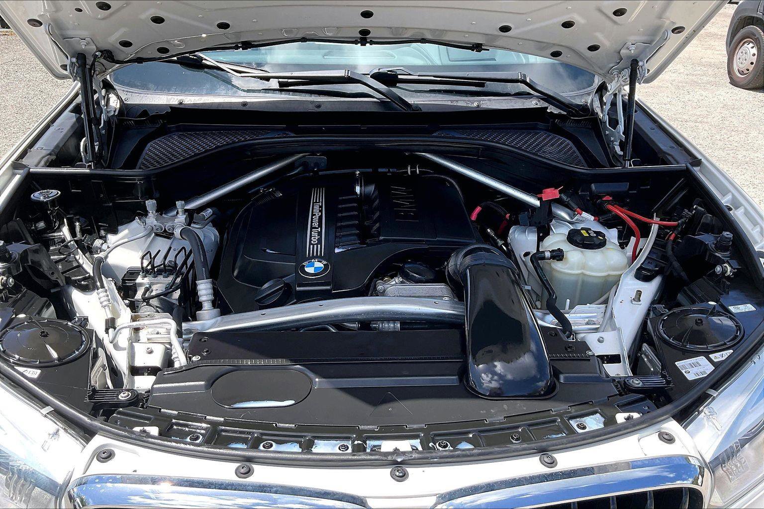 Used 2019 BMW X6 xDrive35i w/ M Sport Package image 31