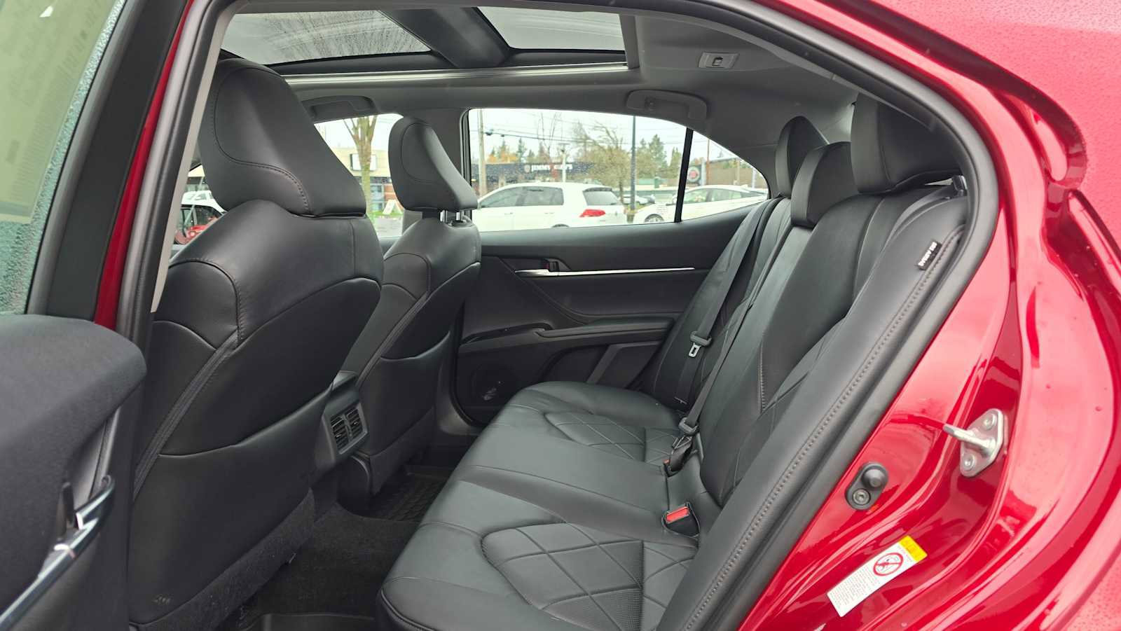Certified 2018 Toyota Camry XLE image 20