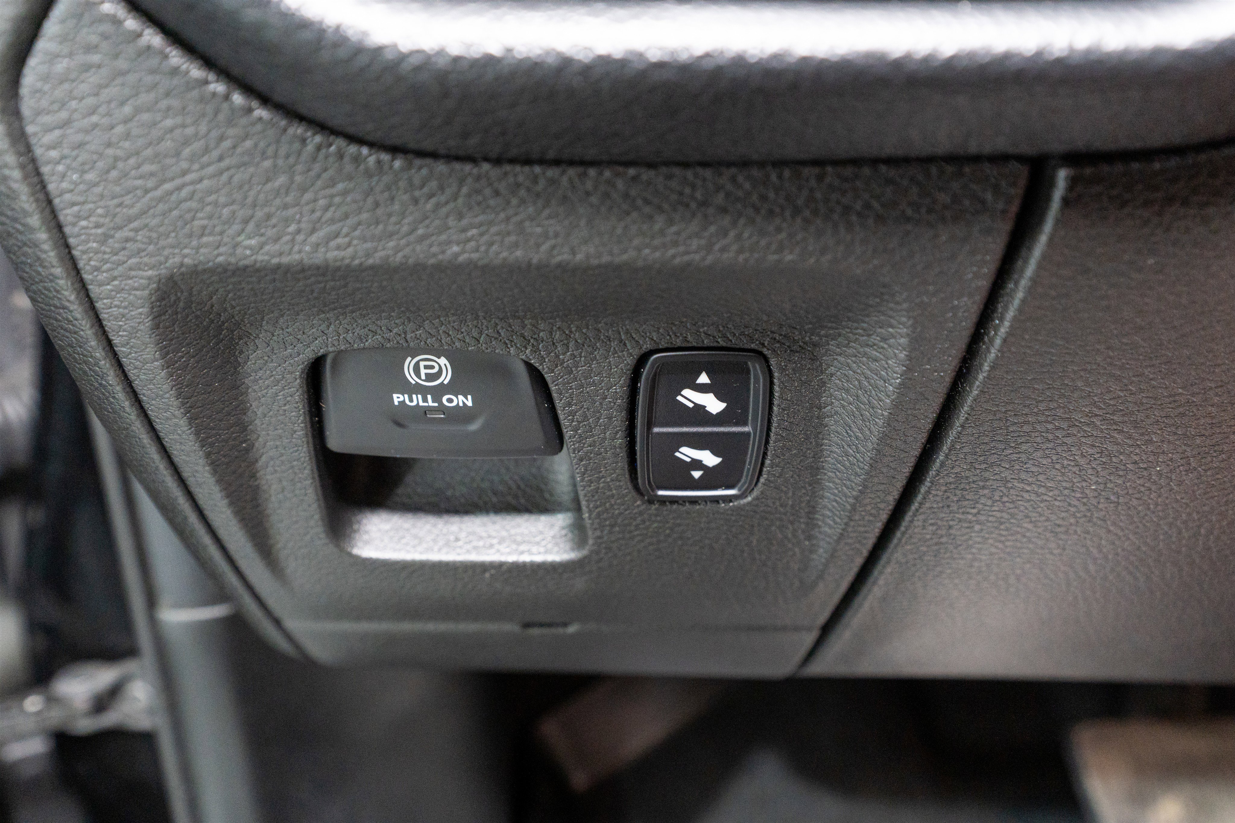Used 2019 RAM 1500 Laramie AWD/4WD image 34