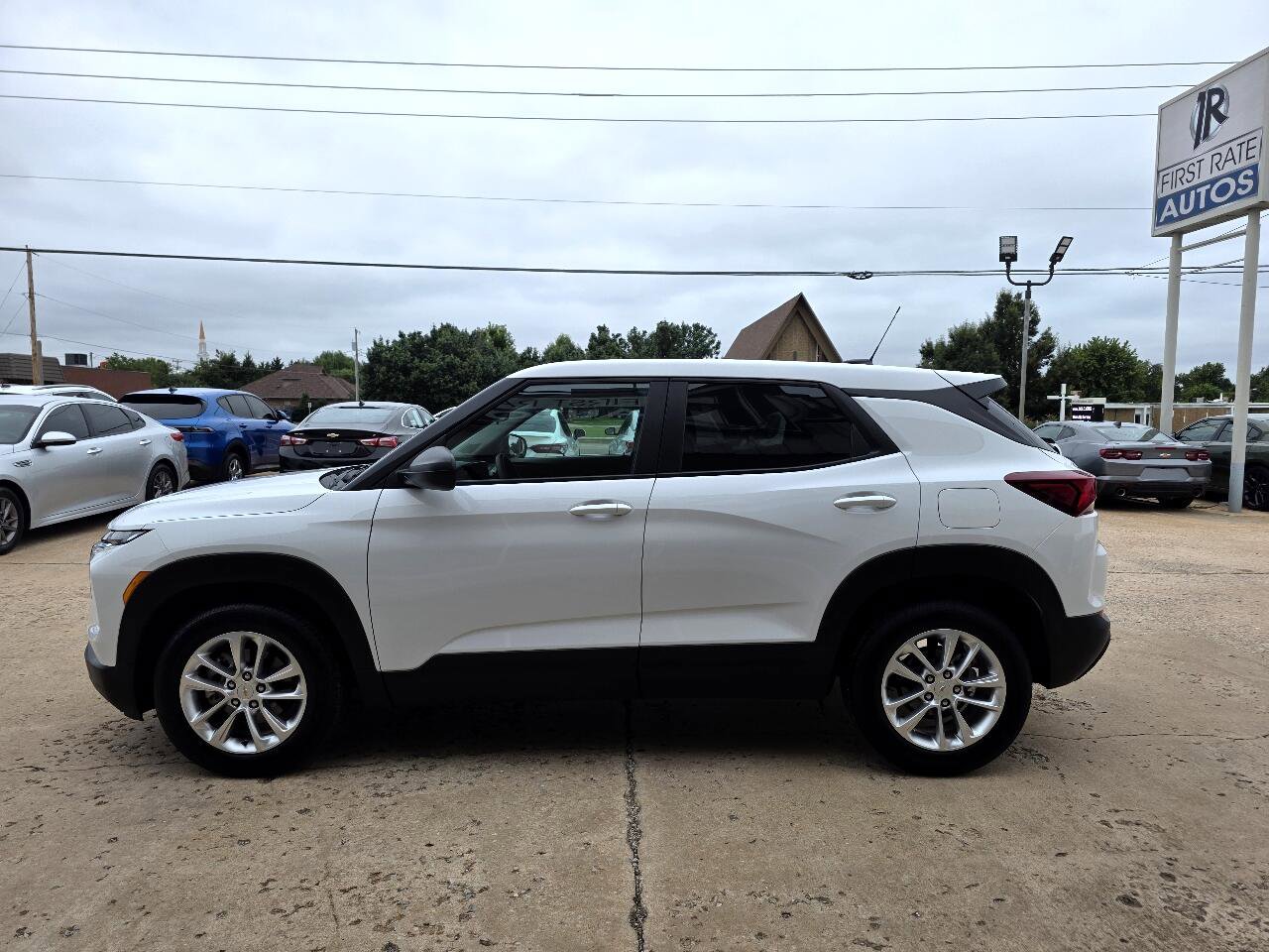 Used 2025 Chevrolet TrailBlazer LS w/ LS Convenience Package image 4
