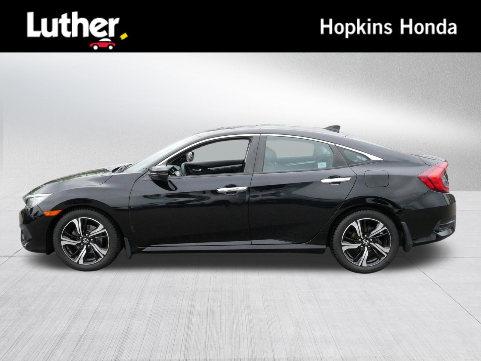 Used 2016 Honda Civic Touring image 1