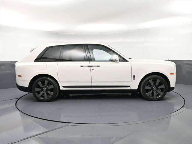 Certified 2022 Rolls-Royce Cullinan w/ Dark Exterior Package AWD/4WD image 9