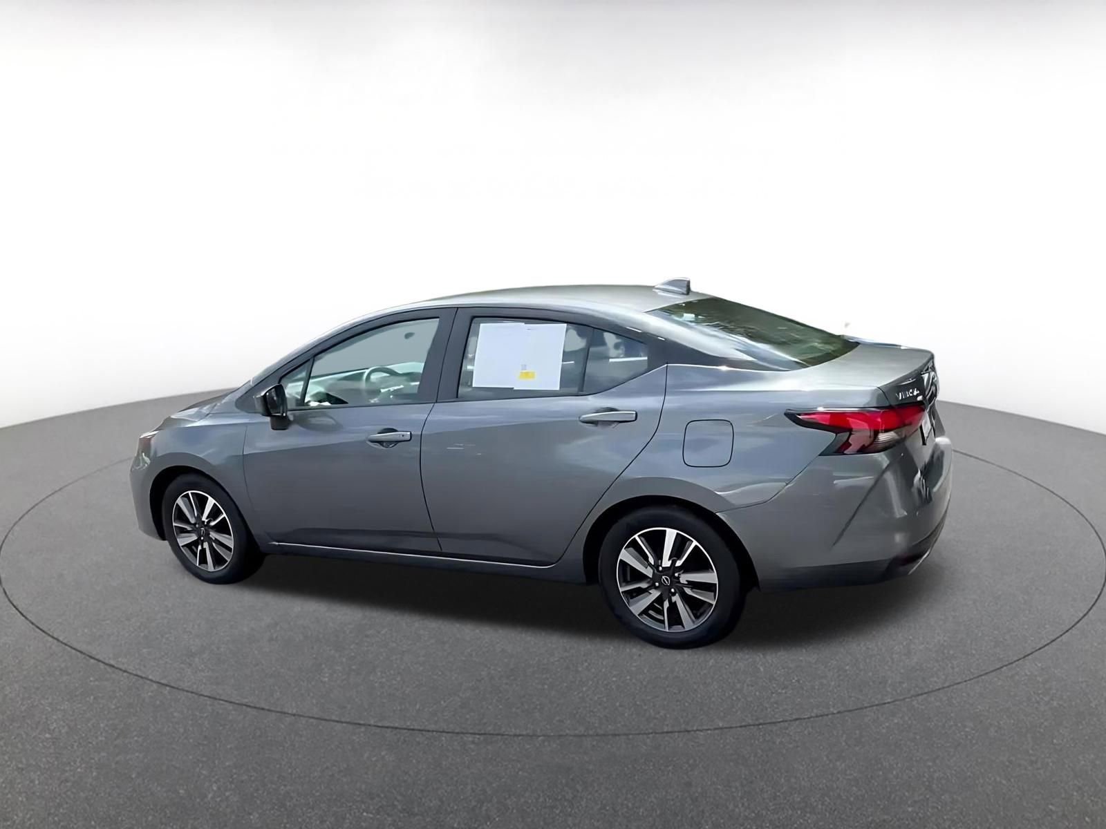 Used 2025 Nissan Versa SV FWD image 10