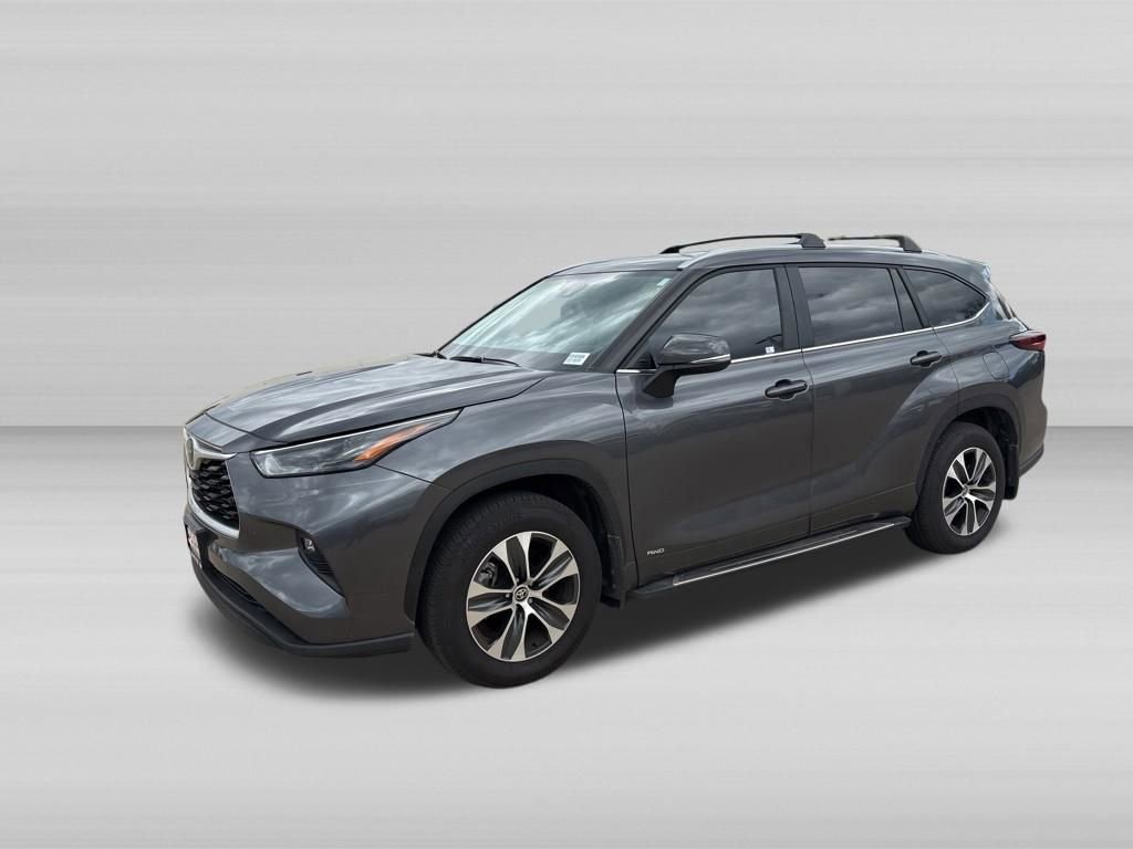 Used 2025 Toyota Highlander XLE AWD/4WD image 9