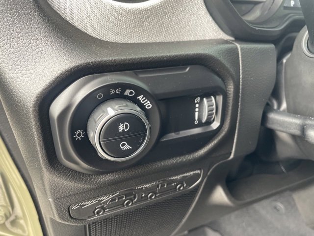 Used 2025 Jeep Gladiator Willys image 15