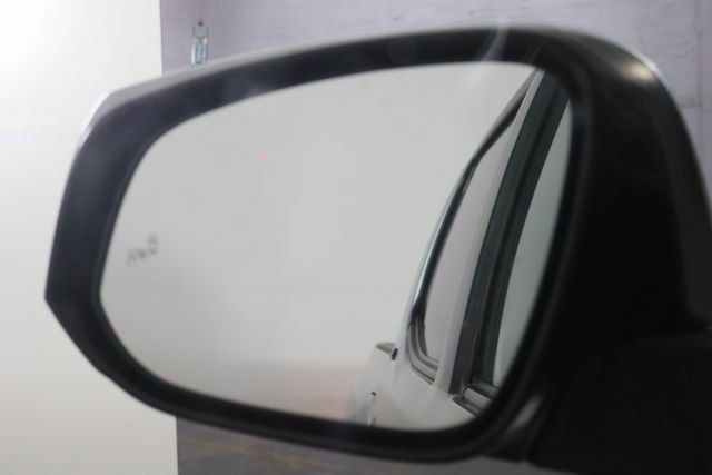 Used 2022 Toyota Tacoma SR5 w/ Technology Package RWD image 34