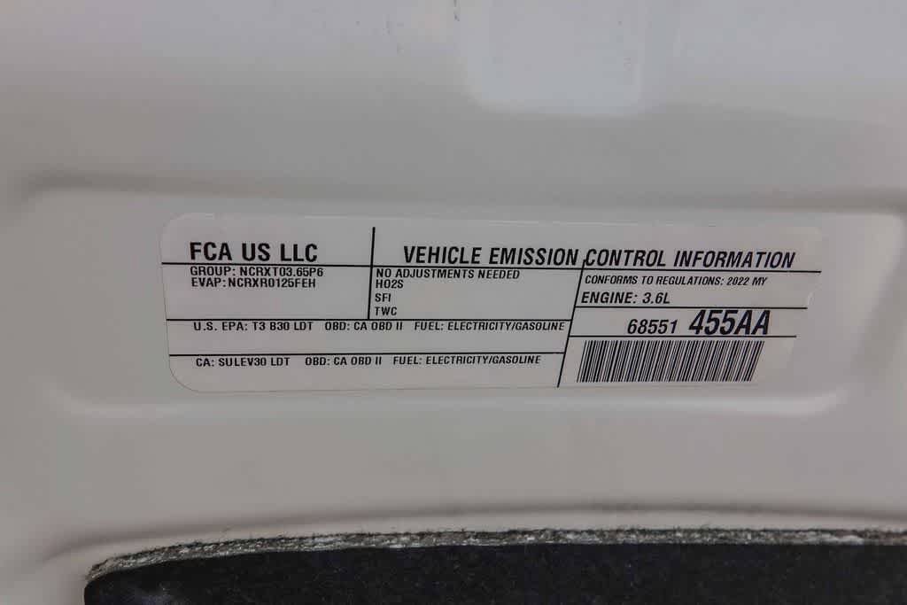 Used 2022 Chrysler Pacifica Touring-L w/ Uconnect Theater Family Group FWD image 27