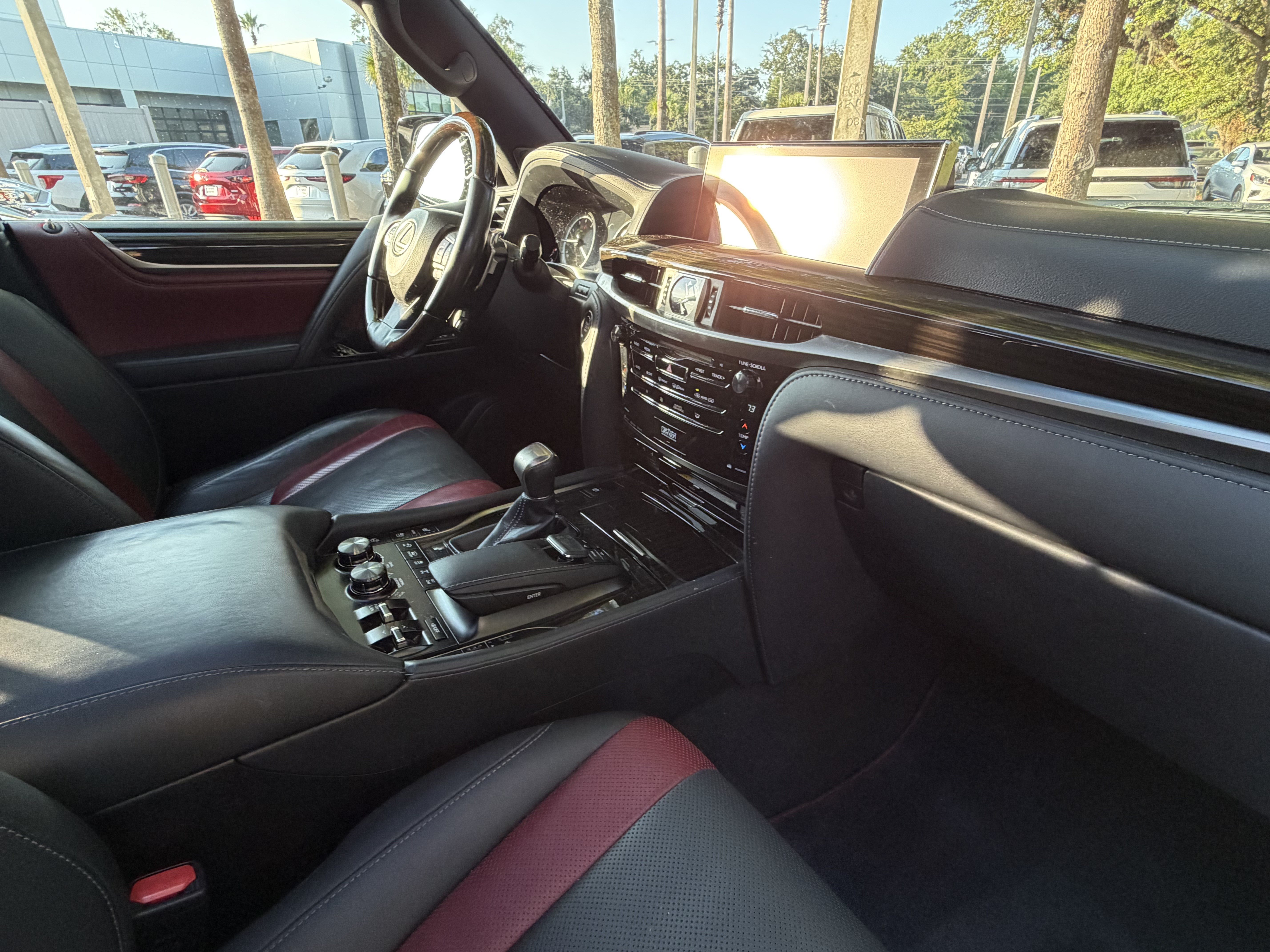 Used 2021 Lexus LX 570 4WD w/ Inspiration Series #2 image 47