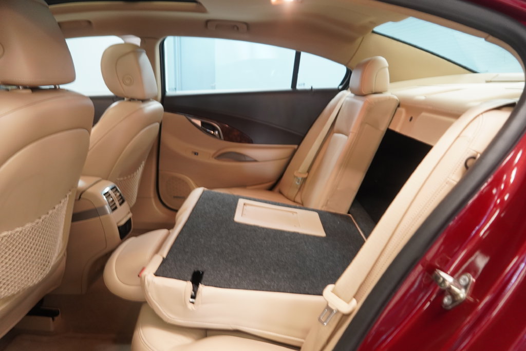Used 2010 Buick LaCrosse CXS FWD image 29