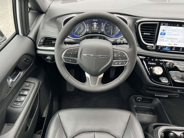 New 2026 Chrysler Pacifica Select FWD image 14