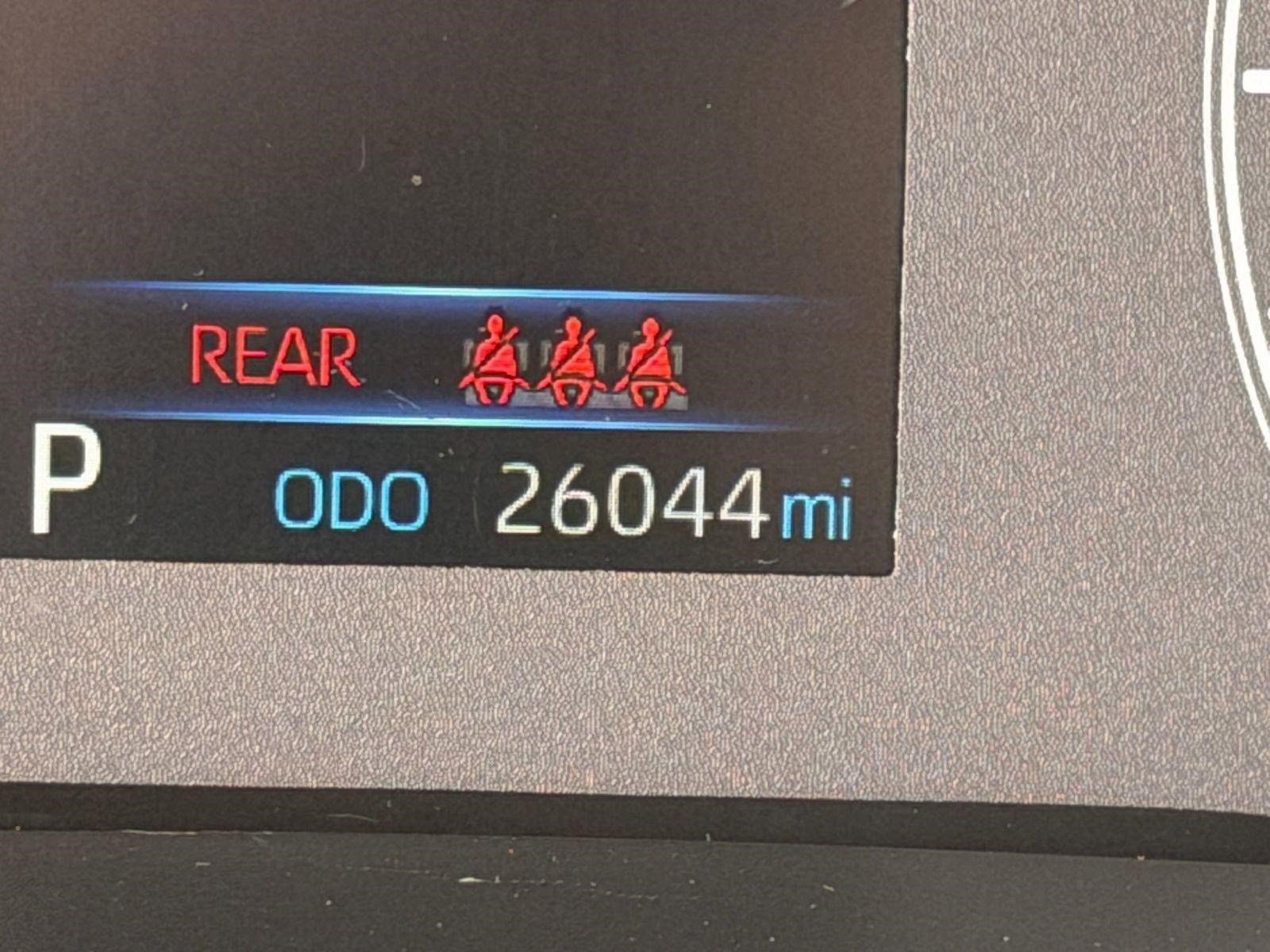 Used 2025 Toyota Corolla Cross LE image 19