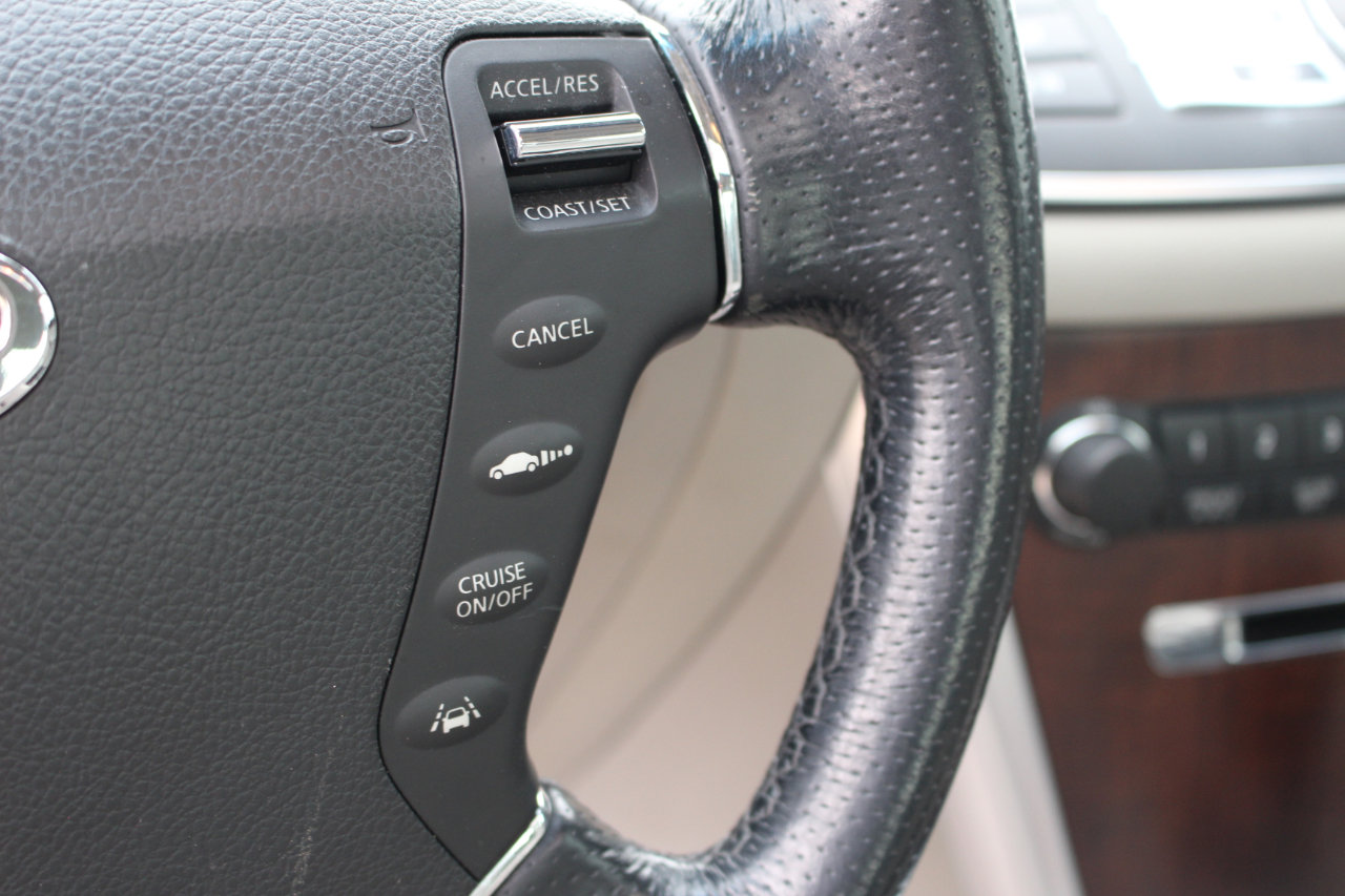 Used 2008 INFINITI M35 x w/ Technology Pkg image 23