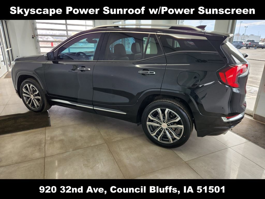 Used 2020 GMC Terrain Denali w/ Denali Premium Package image 6