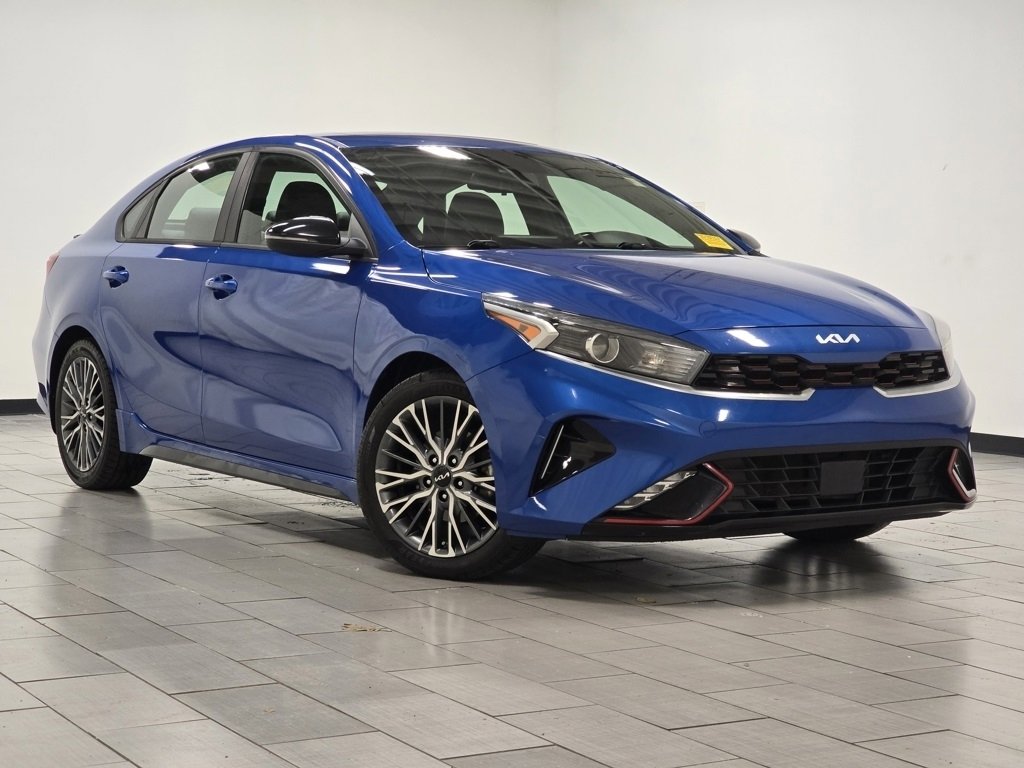 Used 2022 Kia Forte GT-Line w/ GT-Line Premium Package image 2